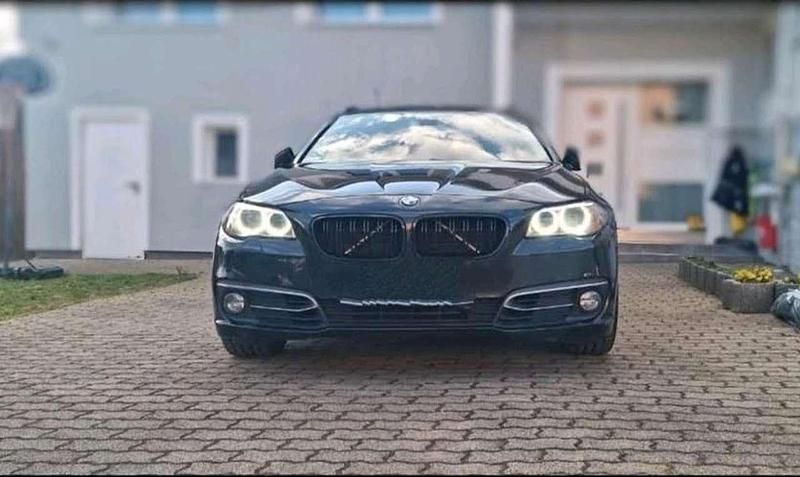 Schwarz Gebraucht 2013 BMW 520 Luxury Line Kombi | 10.000 € (Fairer Preis) - Bild 1/4