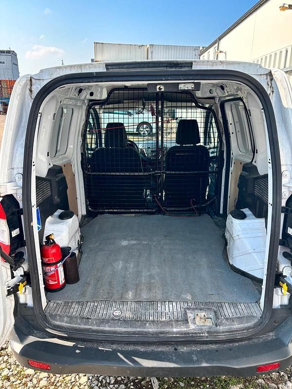 Używany Ford Transit 116 KM (85 kW) 2023 Biały Minivan