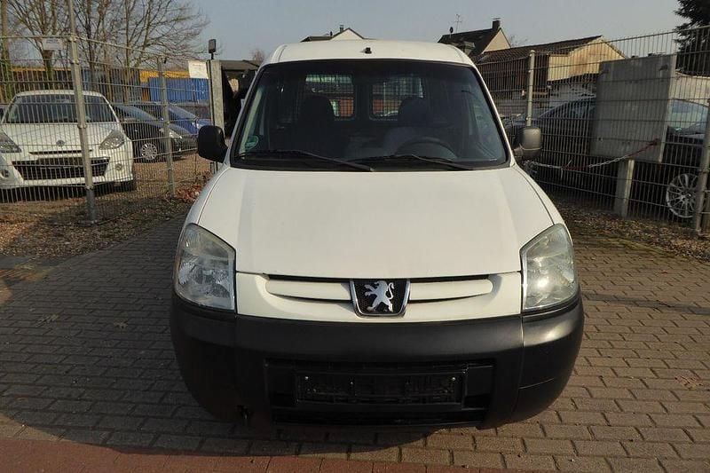 Gebraucht Peugeot Partner 75 PS (55 kW) 2007 Weiß Van / Kleinbus