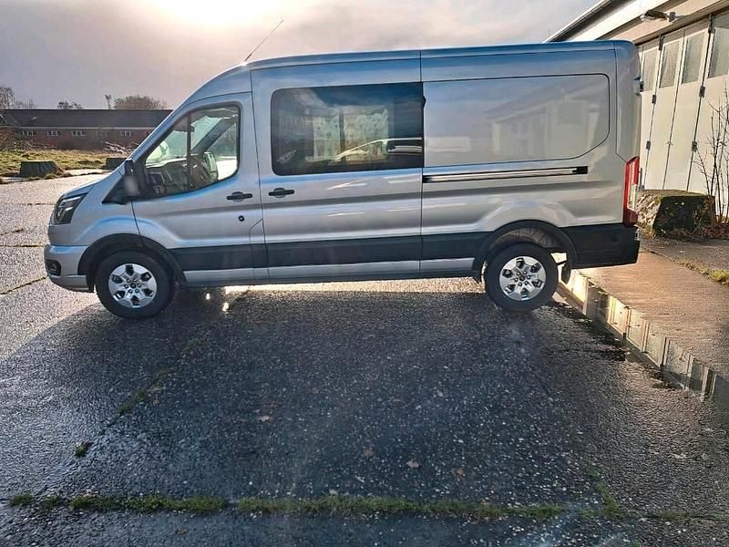 Używany Ford Transit Limited 165 KM (121 kW) 2025 Srebrny Van
