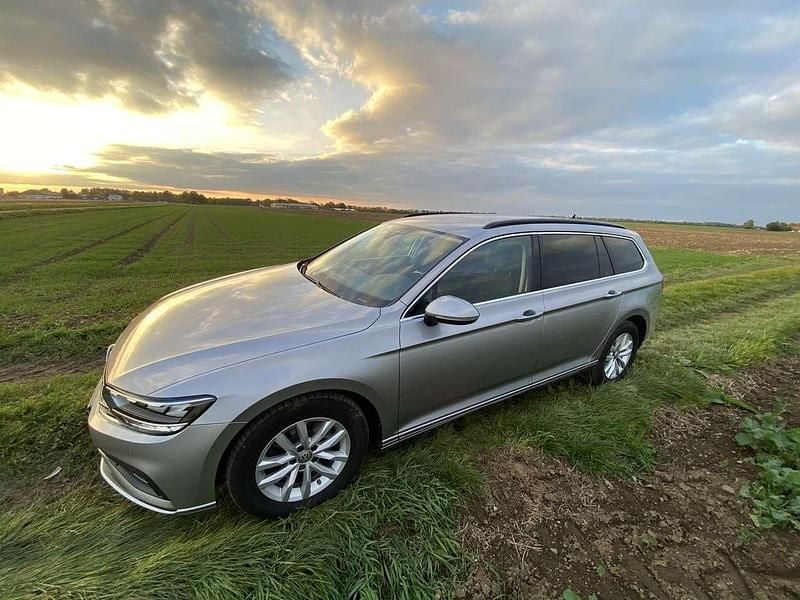 Gebraucht VW Passat Business 150 PS (110 kW) 2020 Grau Kombi