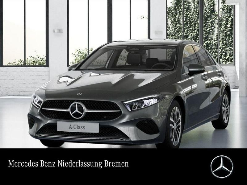 Gebraucht Mercedes A200 Advanced Plus 163 PS (119 kW) 2025 Grau Limousine