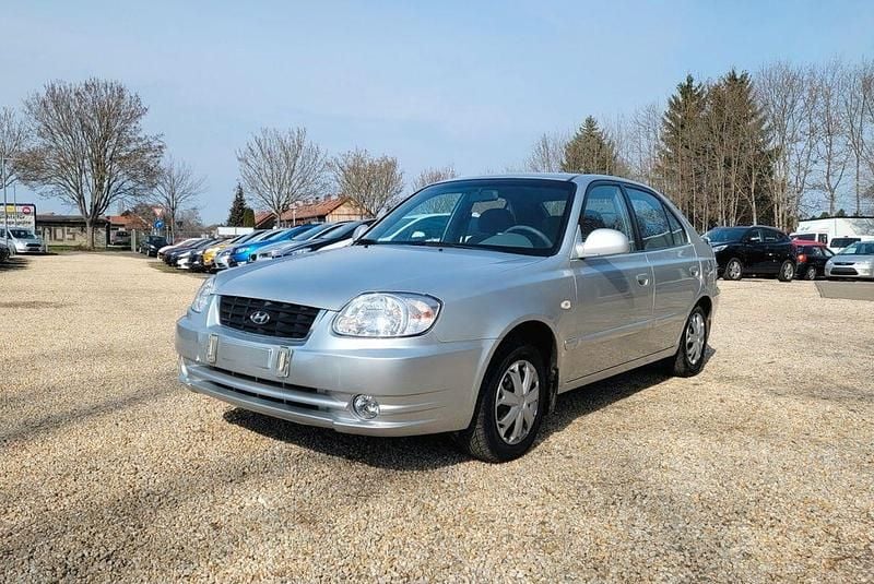 Gebraucht Hyundai Accent GLS 86 PS (63 kW) 2004 Grau Limousine