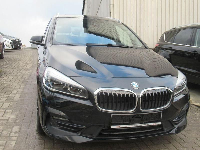 Schwarz Gebraucht 2019 BMW 218 Gran Tourer Sport Line Van / Kleinbus | 16.490 € (Fairer Preis) - Bild 1/4