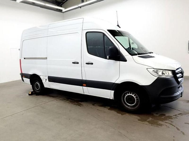 Gebraucht Mercedes Sprinter 170 PS (125 kW) 2025 Arktikweiß Van