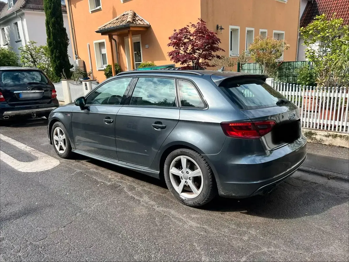 Second-hand Audi A3 S-Line 150 CP (110 kW) 2015 Gri Hatchback