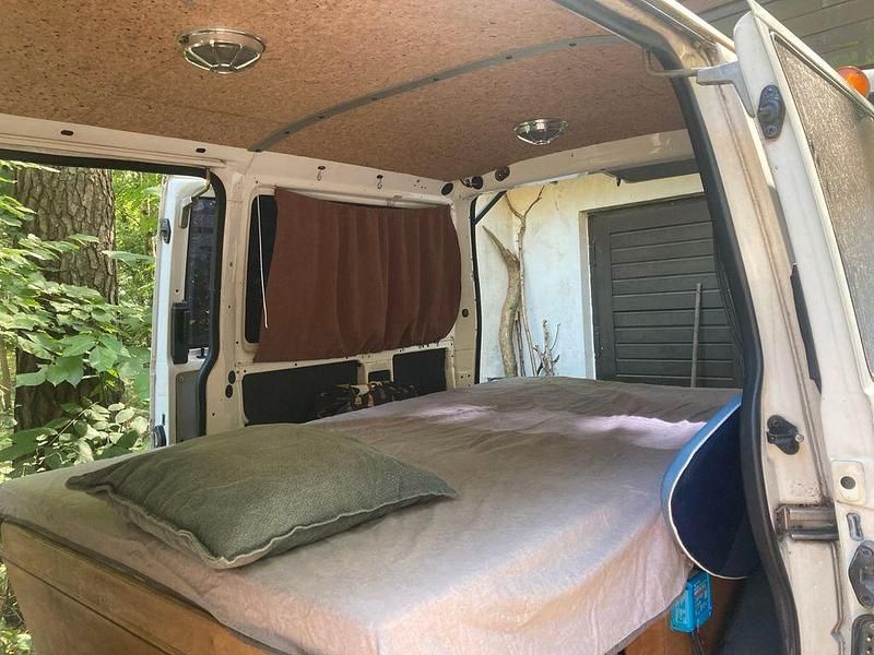 Usado VW Multivan 102 HP (75 kW) 2002 Branco Monovolume