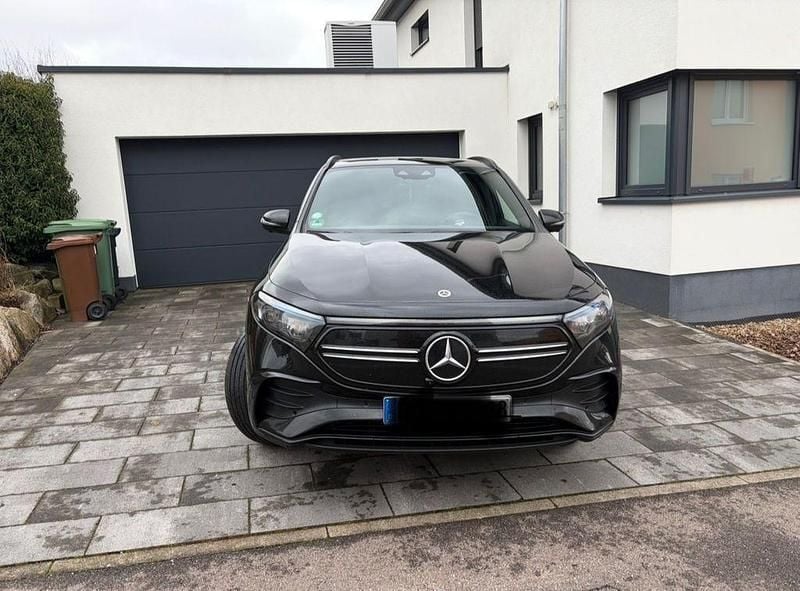 Gebraucht Mercedes EQA350 AMG 214 kW (292 PS) 2023 Schwarz SUV