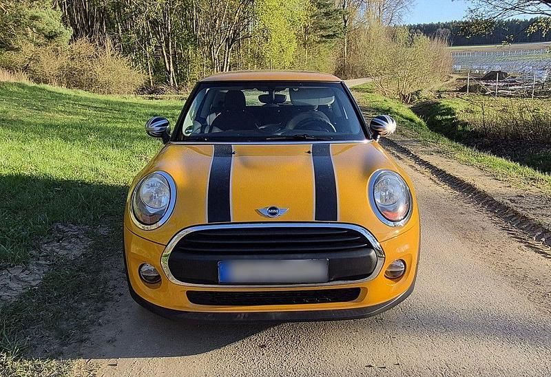 Gebraucht Mini ONE 75 PS (55 kW) 2017 Orange Kleinwagen
