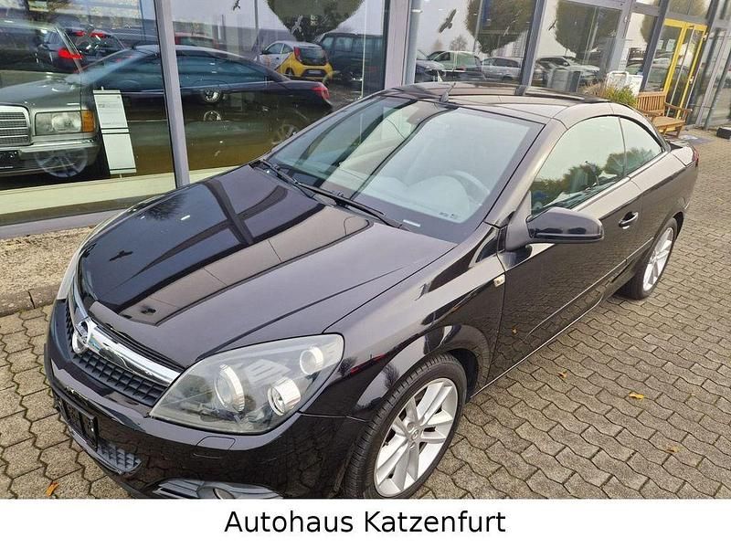 Schwarz Gebraucht 2006 Opel Astra Cabriolet Cosmo Cabrio | 3.990 € (Fairer Preis) - Bild 1/4