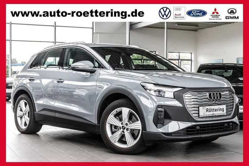 Grau Gebraucht 2023 Audi Q4 e-tron Sport SUV | 33.980 € (Fairer Preis) - Bild 1/4