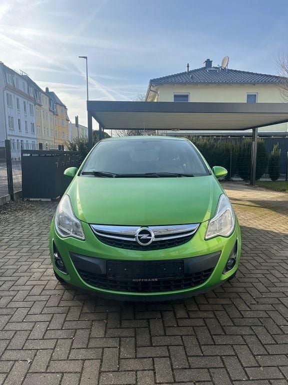 Gebraucht Opel Corsa Color Edition 87 PS (63 kW) 2011 Grün Kleinwagen