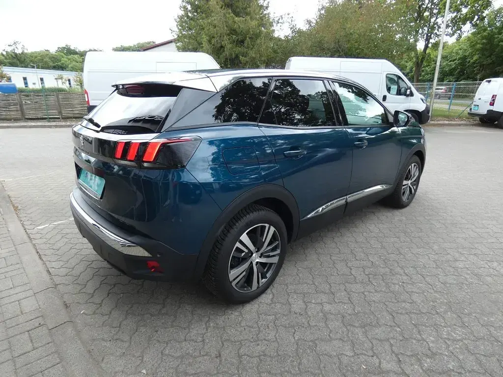 Gebraucht Peugeot 3008 Allure 131 PS (96 kW) 2023 Blau SUV