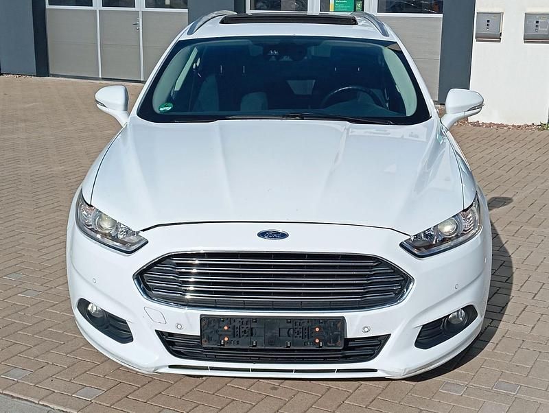 Weiß Gebraucht 2015 Ford Mondeo Titanium Kombi | 7.300 € (Guter Preis) - Bild 1/4
