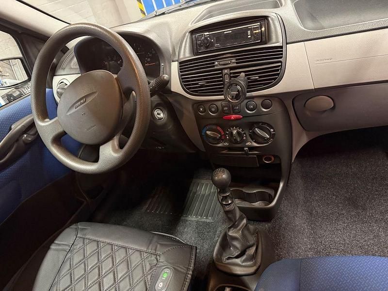 Gebraucht Fiat Punto 60 PS (44 kW) 2001 Silber Kleinwagen