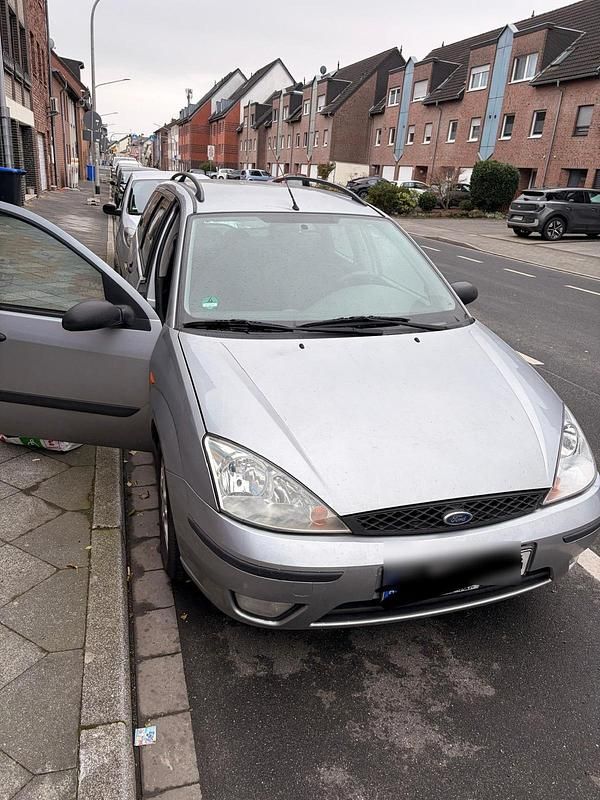 Gebraucht Ford Focus 115 PS (84 kW) 2004 Silber Kombi