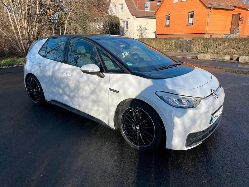 Gebraucht VW ID.3 Pro 106 kW (145 PS) 2021 Weiß Kleinwagen