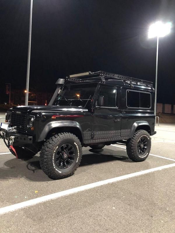 Schwarz Gebraucht 2007 Land Rover Defender SUV | 27.500 € (Fairer Preis) - Bild 1/4