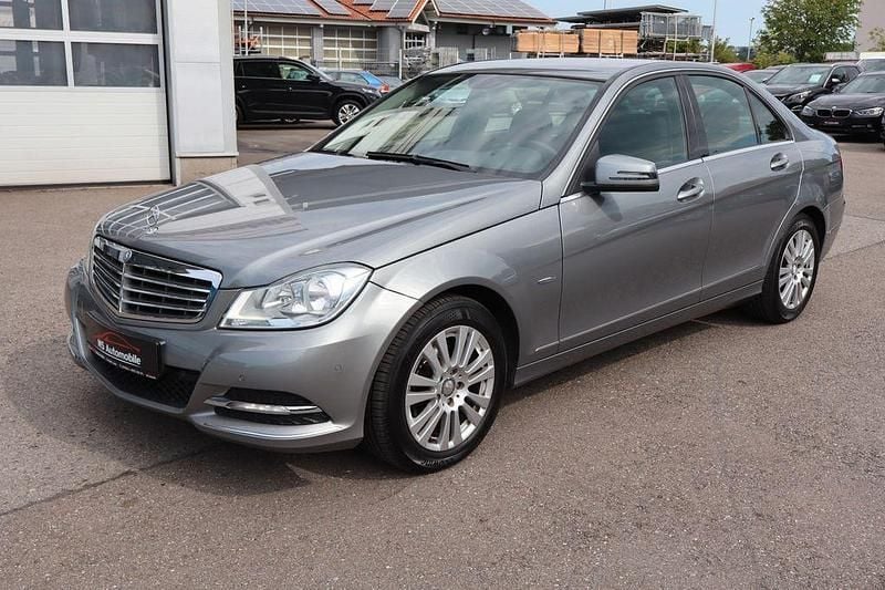 Silber Gebraucht 2012 Mercedes C200 Elegance Limousine | 10.850 € (Fairer Preis) - Bild 1/4