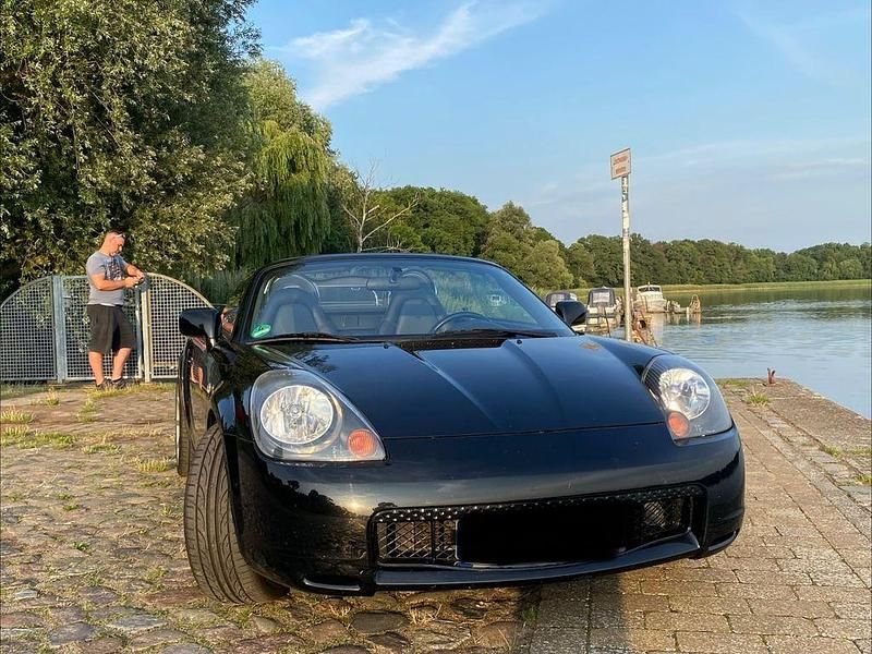 Gebraucht Toyota MR2 140 PS (102 kW) 2001 Schwarz Cabrio