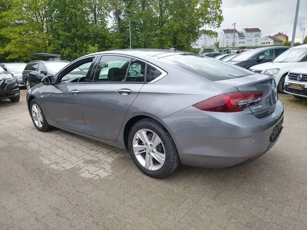 Gebraucht Opel Insignia Innovation 165 PS (121 kW) 2019 Grau Limousine