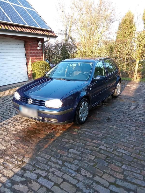 Gebraucht VW Golf IV 105 PS (77 kW) 2000 Blau Limousine