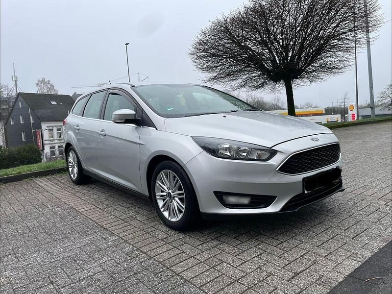 Gebraucht Ford Focus Cool & Connect 120 PS (88 kW) 2017 Grau Kombi