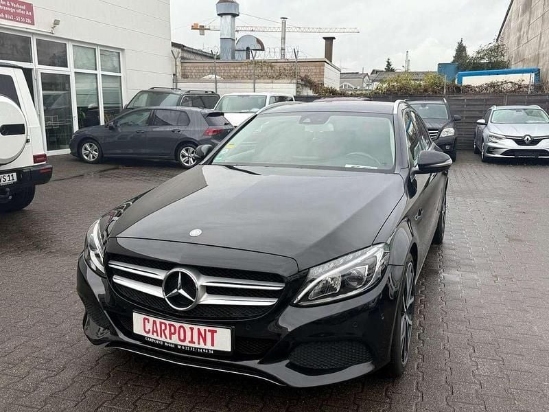 Schwarz Gebraucht 2016 Mercedes C180 Kombi | 17.450 € (Fairer Preis) - Bild 1/4