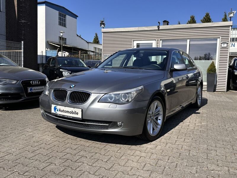 Spacegrau metallic Gebraucht 2009 BMW 520 Advantage Limousine | 9.880 € (Etwas zu teuer) - Bild 1/4