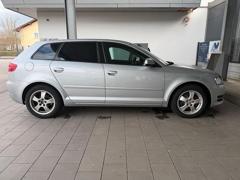Gebraucht Audi A3 125 PS (91 kW) 2010 Silber Kleinwagen