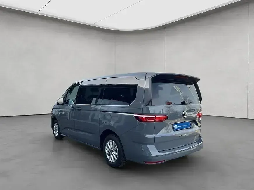 Gebraucht VW Multivan Life 150 PS (110 kW) 2026 Grau Van / Kleinbus