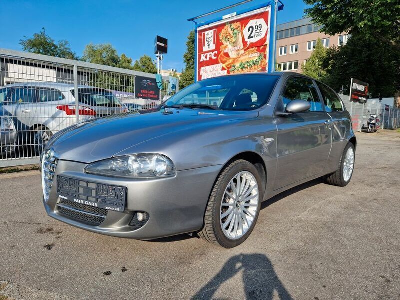 Gold Gebraucht 2007 Alfa Romeo 147 Kleinwagen | 3.190 € (Etwas zu teuer) - Bild 1/4