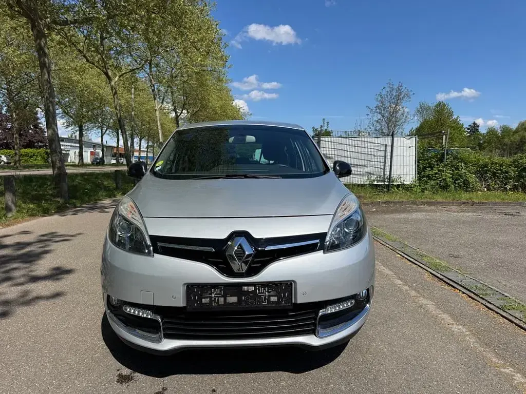 Gebraucht Renault Scénic III Bose Edition 131 PS (96 kW) 2016 Grau Van / Kleinbus