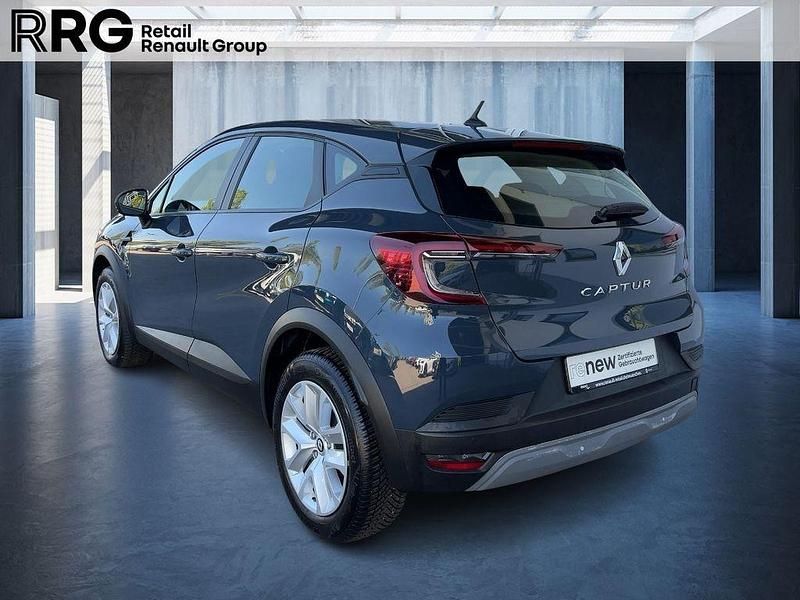 Second-hand Renault Captur Evolution 140 CP (102 kW) 2023 Albastru SUV
