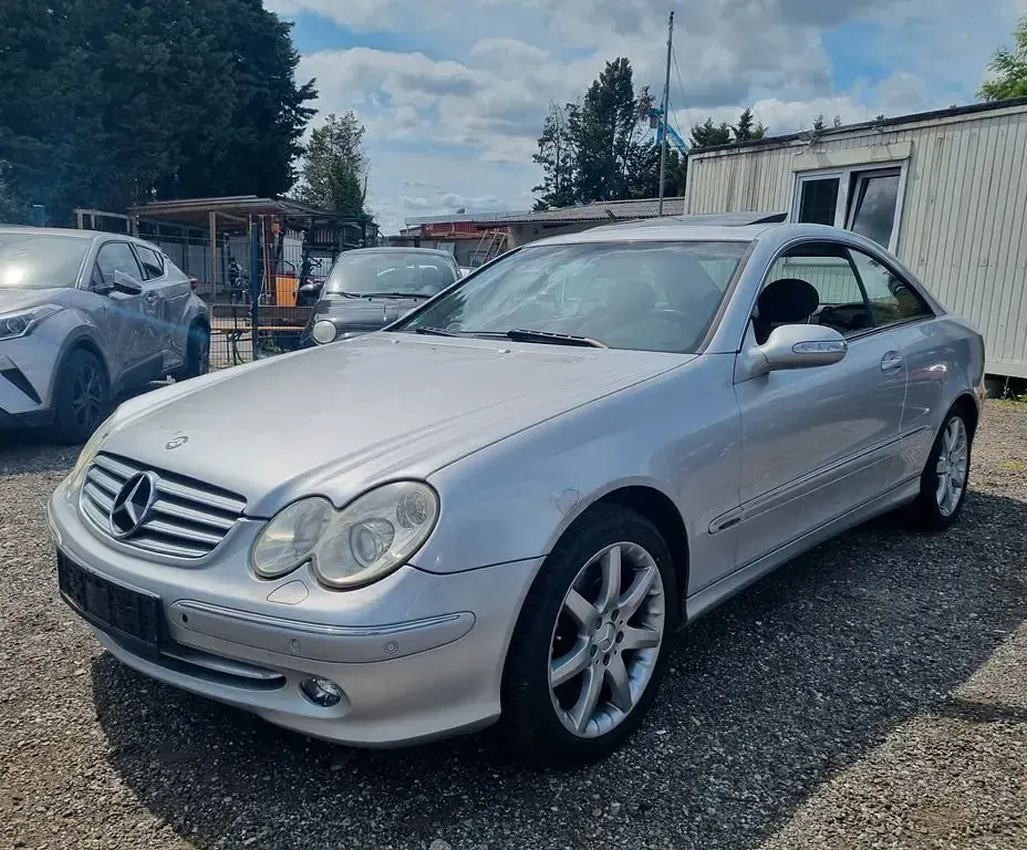 Gebraucht Mercedes CLK270 Elegance 170 PS (125 kW) 2003 Silber Coupé