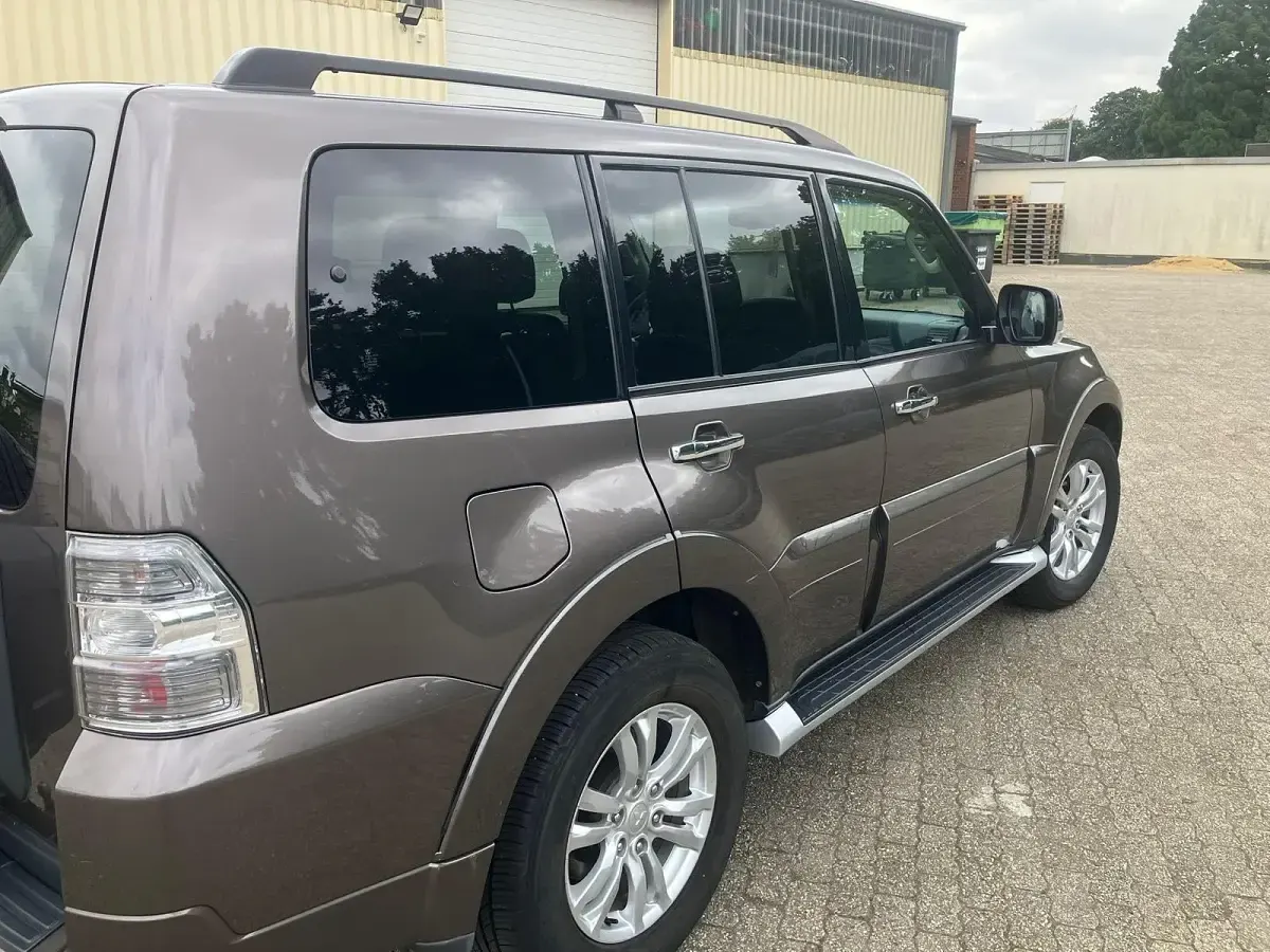 Gebraucht Mitsubishi Pajero 200 PS (147 kW) 2009 Braun SUV