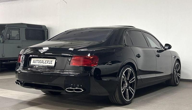Gebraucht Bentley Flying Spur 507 PS (372 kW) 2016 Schwarz Limousine