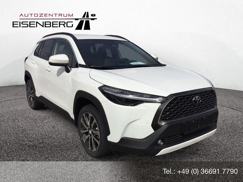 Weiß Neu 2024 Toyota Corolla Cross Team SUV | 32.930 € (Fairer Preis) - Bild 1/4