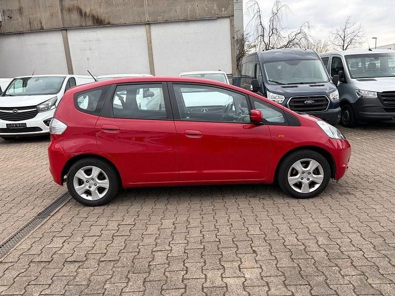 Gebraucht Honda Jazz Trend 90 PS (66 kW) 2010 Rot Kleinwagen