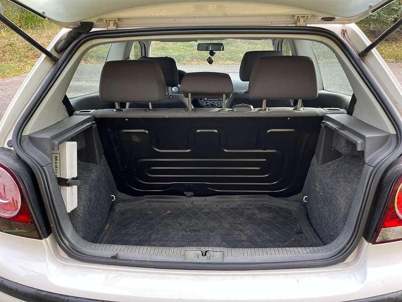 Gebraucht VW Polo Trendline 60 PS (44 kW) 2008 Weiß Limousine