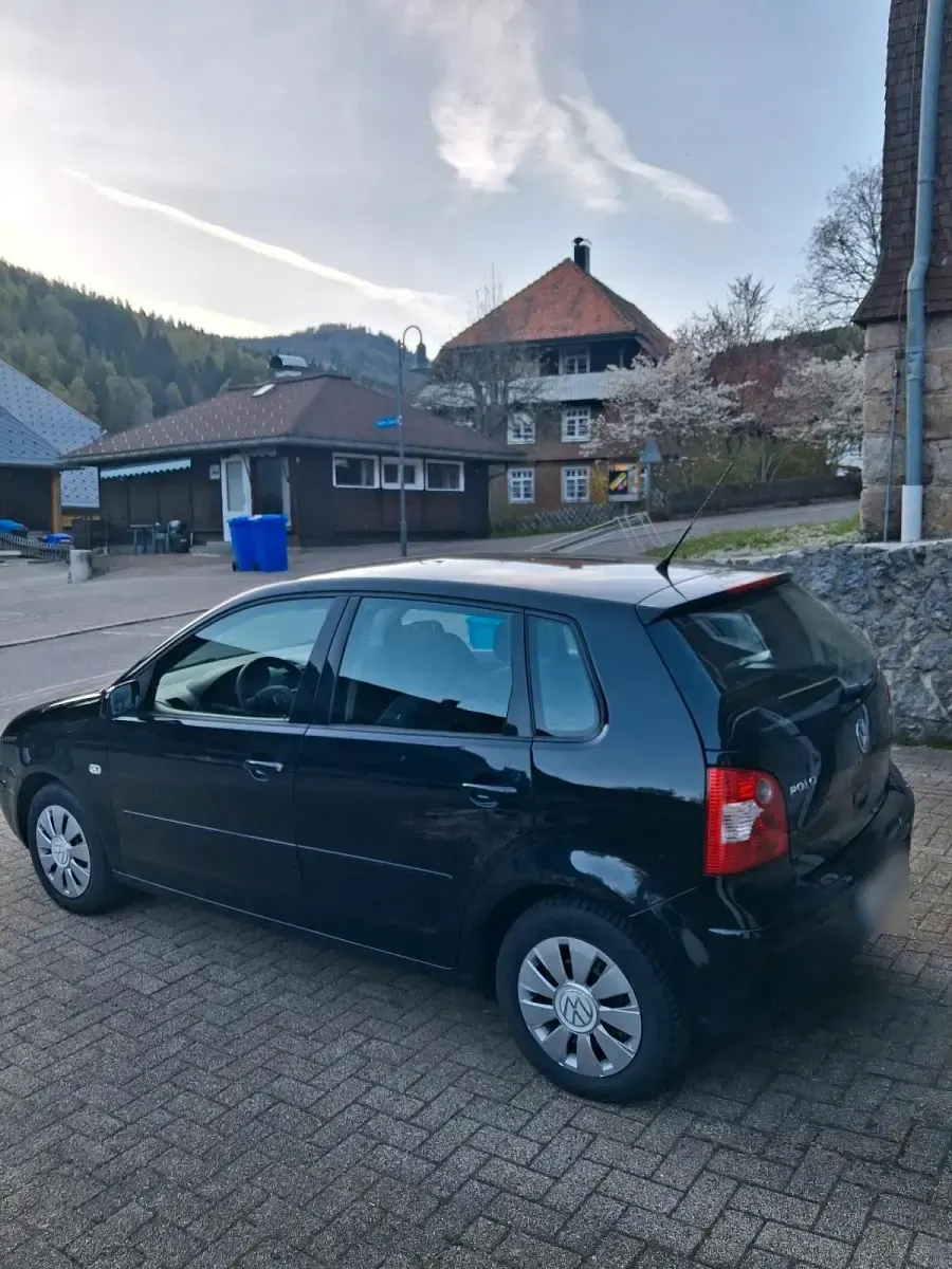 Gebraucht VW Polo 64 PS (47 kW) 2003 Schwarz Kleinwagen