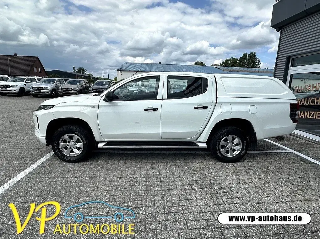 Gebraucht Mitsubishi L200 Basis 150 PS (110 kW) 2021 Weiß Pickup