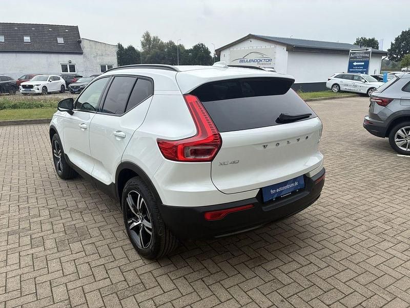 Gebraucht Volvo XC40 Plus 197 PS (144 kW) 2024 Weiß SUV