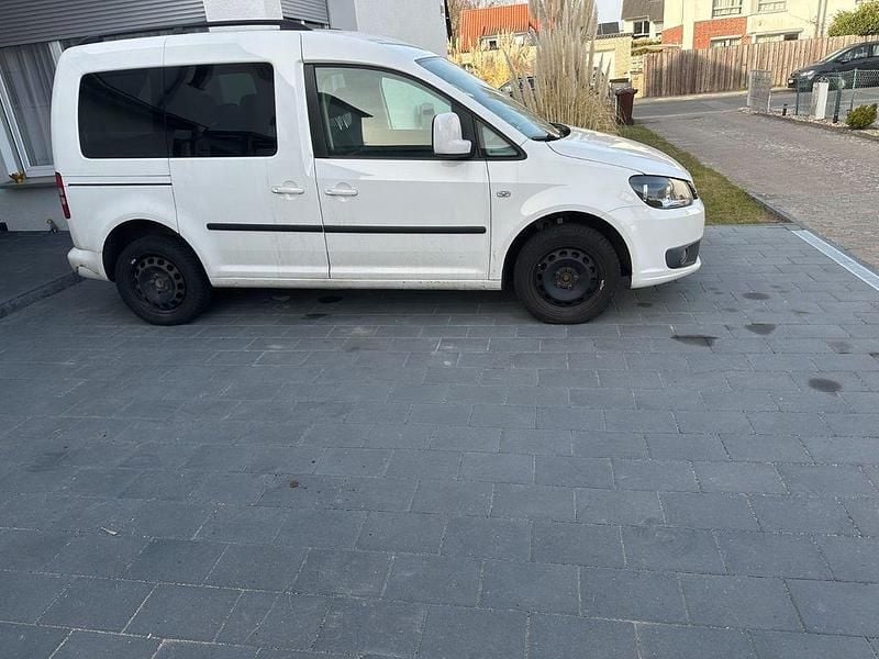 Gebraucht VW Caddy Comfortline 102 PS (75 kW) 2012 Weiß Van / Kleinbus