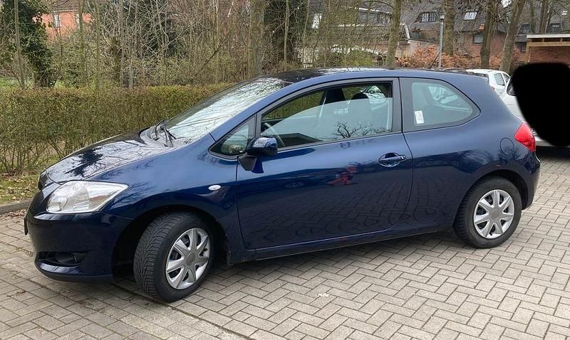 Gebraucht Toyota Auris 97 PS (71 kW) 2007 Blau Kleinwagen