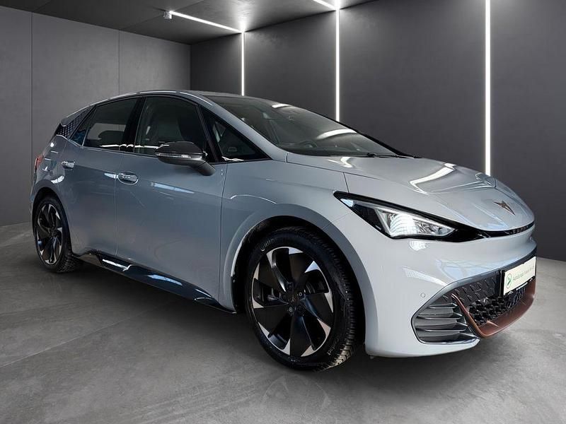 Gebraucht Cupra Born e-Boost 169 kW (231 PS) 2023 Vaporgrau Kleinwagen