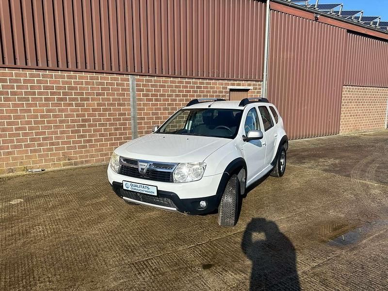 Gebraucht Dacia Duster Lauréate 105 PS (77 kW) 2010 Gletscherweiss SUV