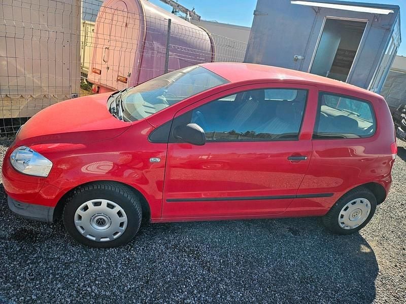 Second-hand VW Fox 54 CP (39 kW) 2007 Roșu Hatchback