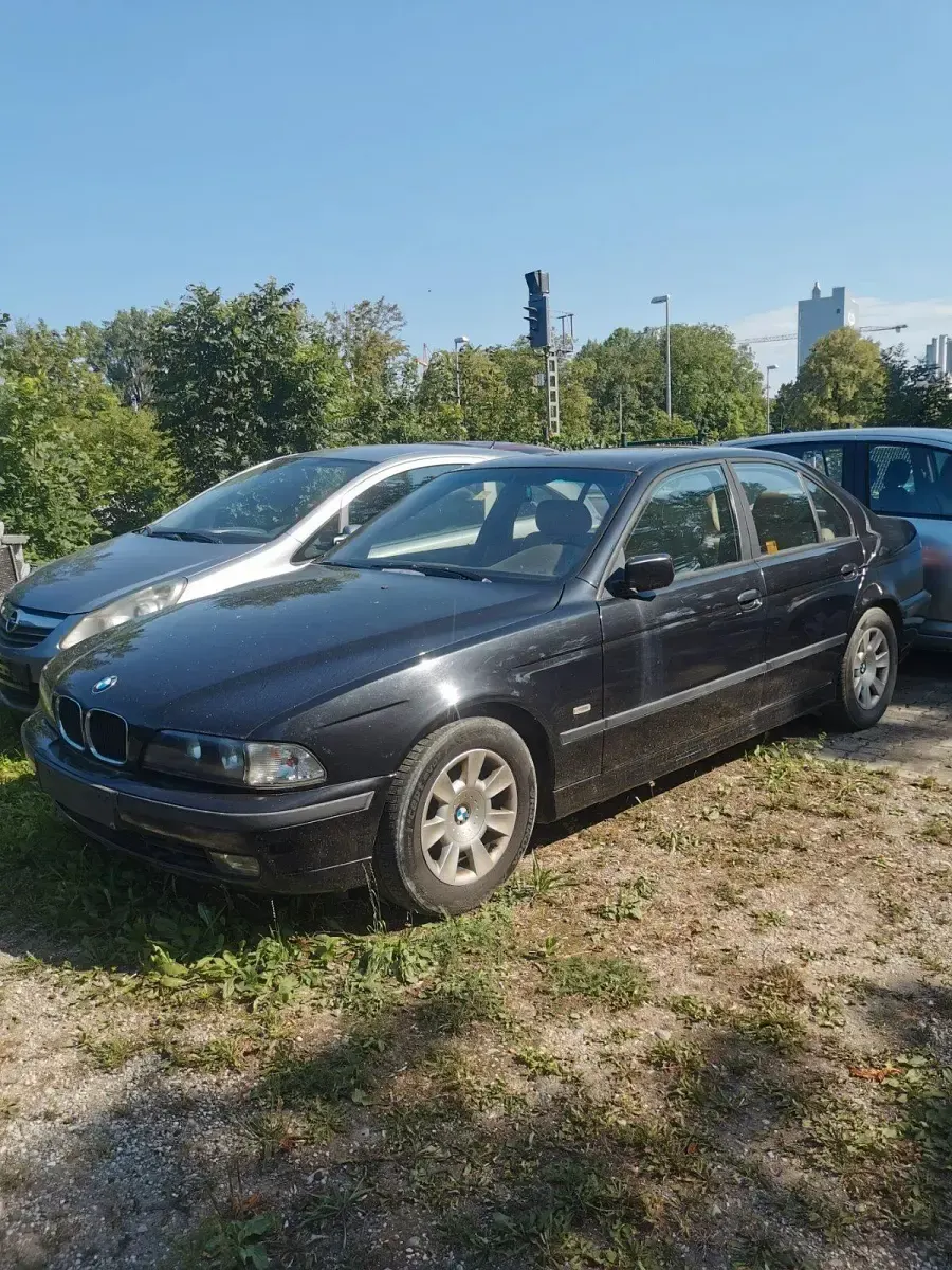 Gebraucht BMW 528 197 PS (144 kW) 1999 Schwarz Limousine