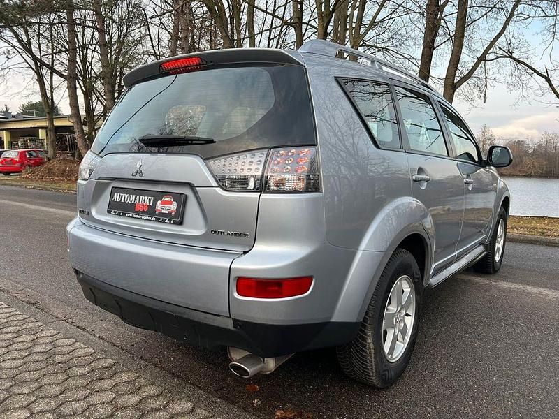 Gebraucht Mitsubishi Outlander Top 170 PS (125 kW) 2009 Silber SUV